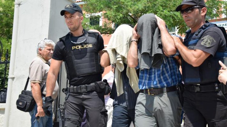 Οι δικηγόροι του Τούρκου στρατιωτικού: Παράνομη η κράτησή του