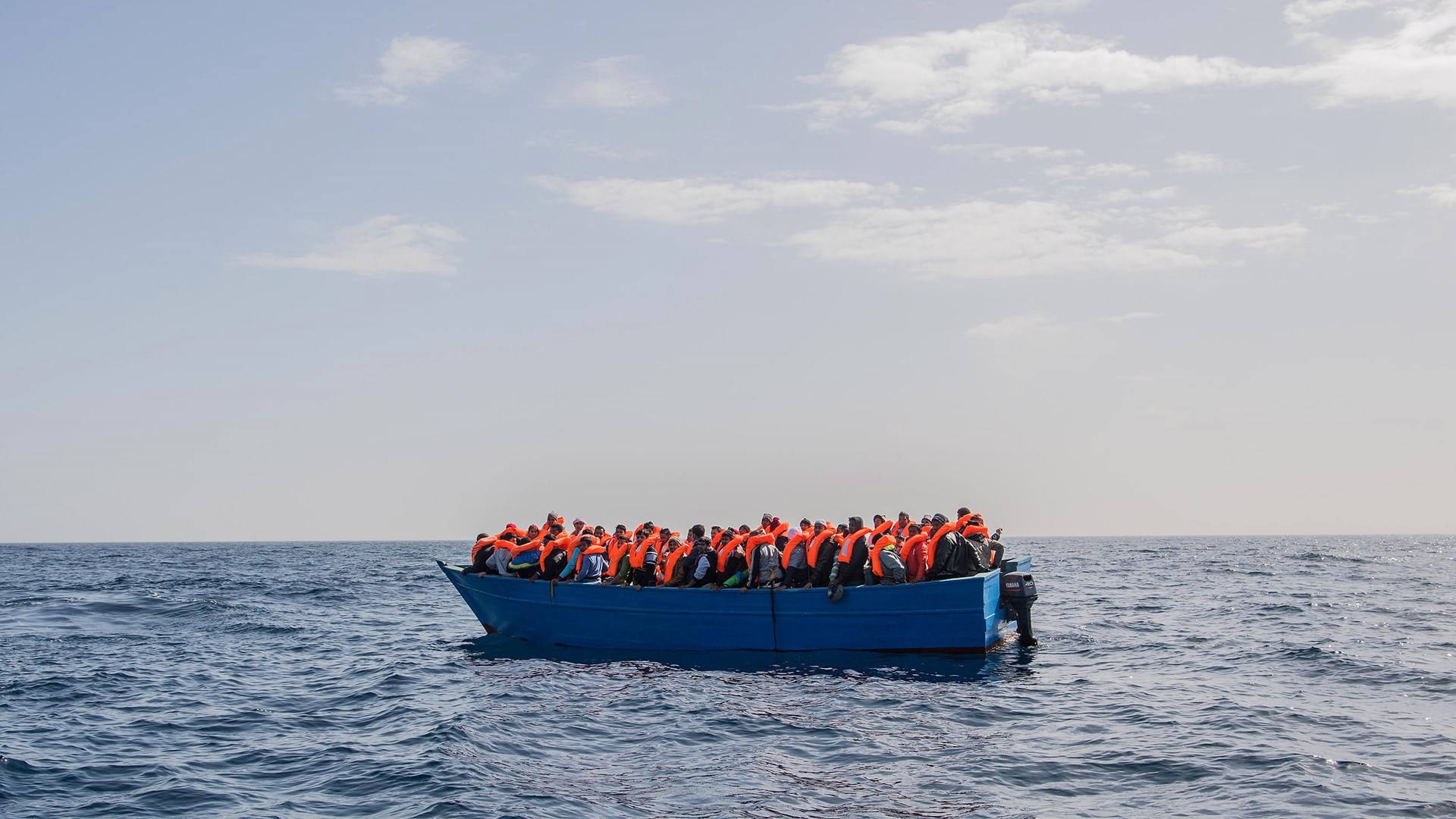 Αγνοούνται 100 μετανάστες στη Μεσόγειο μετά  από ναυάγιο φουσκωτού