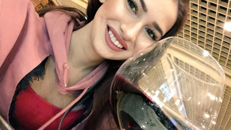 Νεκρή στο διαμέρισμά της βρέθηκε γνωστή πορνοστάρ