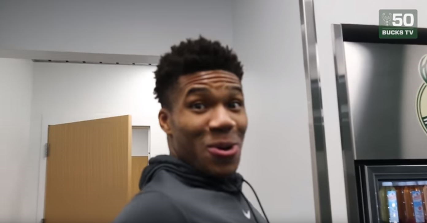 Η φάρσα του Αντετοκούνμπο σε συμπαίκτη του – ΒΙΝΤΕΟ