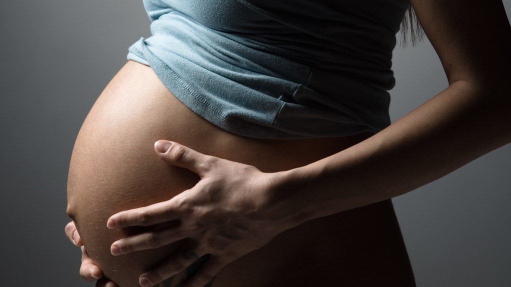 Ντροπή – Έγκυες από την Φλώρινα πηγαίνουν να γεννήσουν στα Σκόπια – Δείτε γιατί