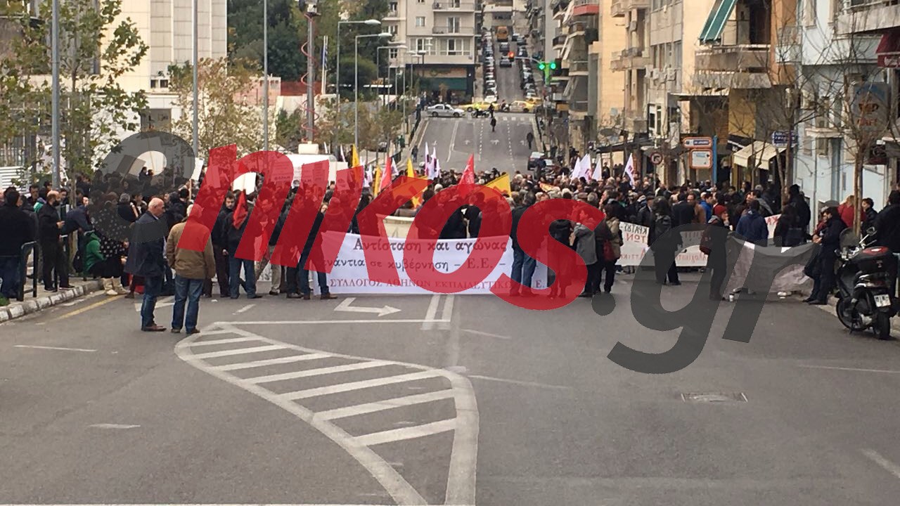Νέα συγκέντρωση κατά των πλειστηριασμών στο Ειρηνοδικείο Αθηνών – Κλειστή η Λουκάρεως – ΦΩΤΟ – ΤΩΡΑ