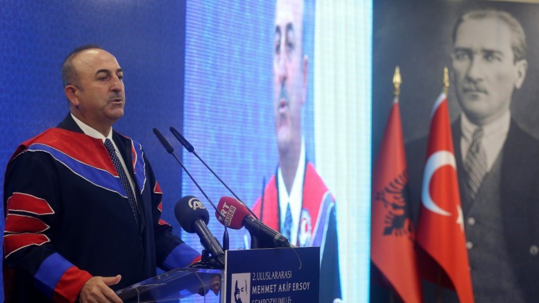 Νέα τουρκική πρόκληση για τα νησιά του Αιγαίου από τον Μεβλούτ Τσαβούσογλου