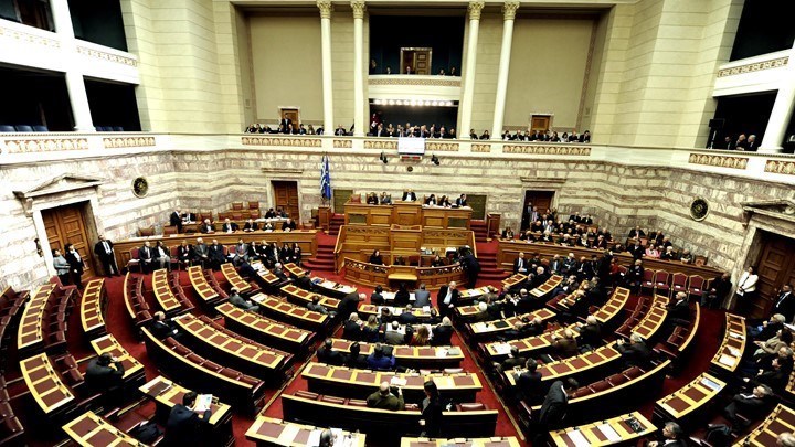 LIVE – Η συζήτηση του πολυνομοσχεδίου στις επιτροπές της Βουλής