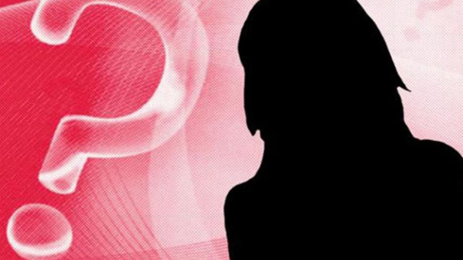 Ποια τραγουδίστρια αποκάλυψε ότι τα… έκανε πάνω της λίγο πριν ανέβει στην πίστα