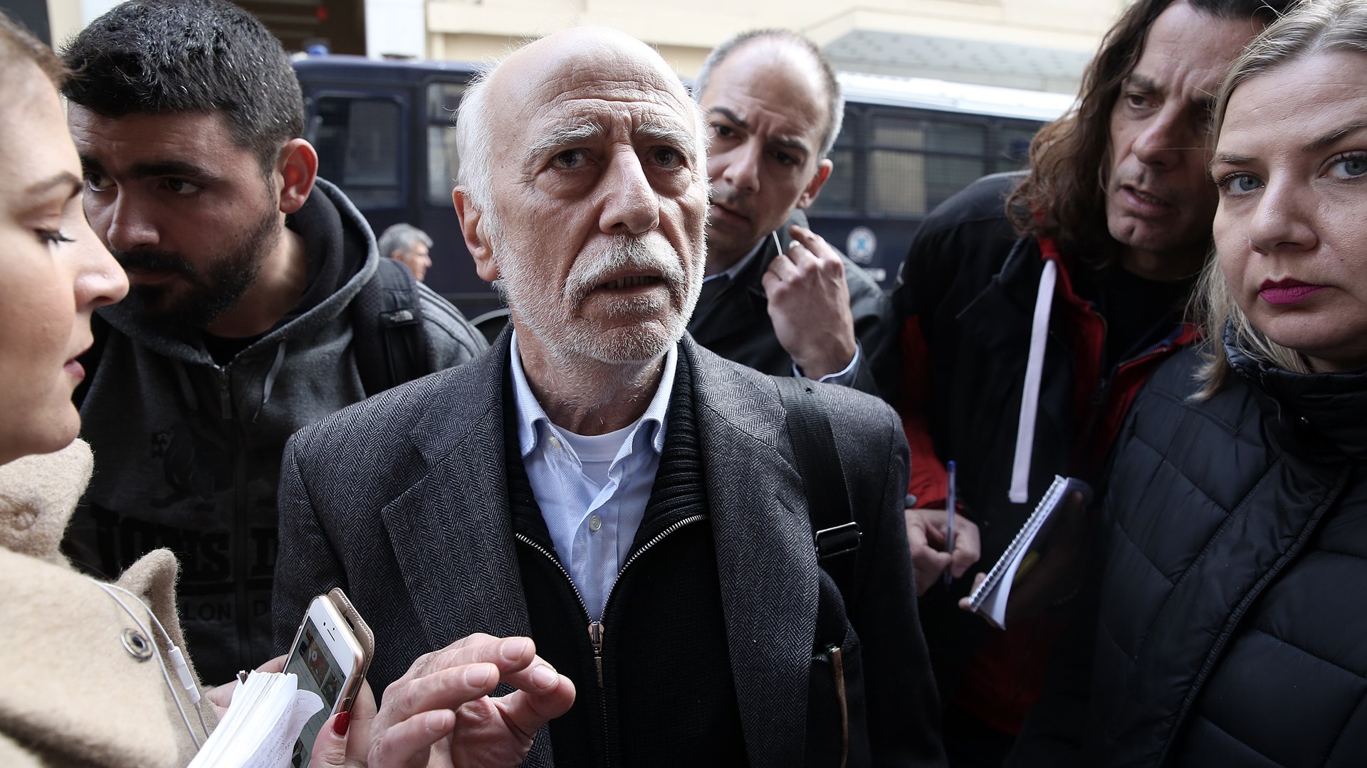 Ποια είναι η νέα εταιρεία που διεκδικεί μία από τις επτά τηλεοπτικές άδειες – Τι δήλωσε ο Μάκης Γιομπαζολιάς