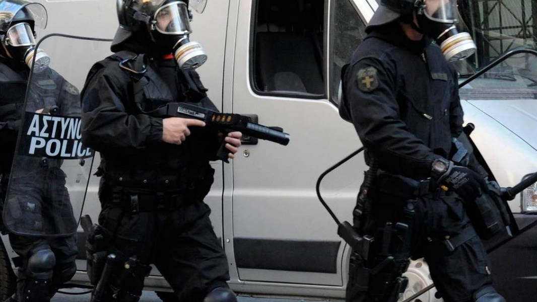 Τι βρέθηκε στα σπίτια των ακροδεξιών που συνέλαβε η αντιτρομοκρατική