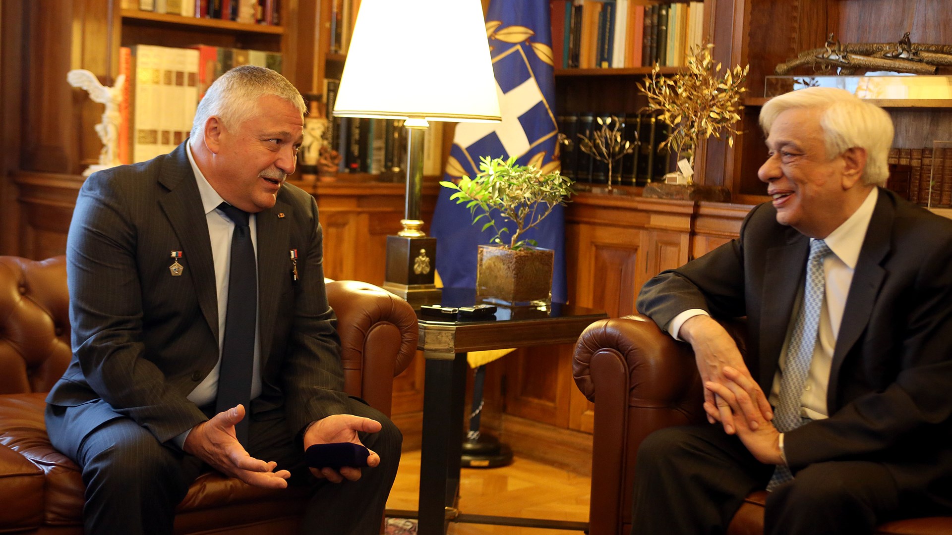 Ο Προκόπης Παυλόπουλος συναντήθηκε με τον ομογενή κοσμοναύτη Γιουρτσίχιν-Γραμματικόπουλο