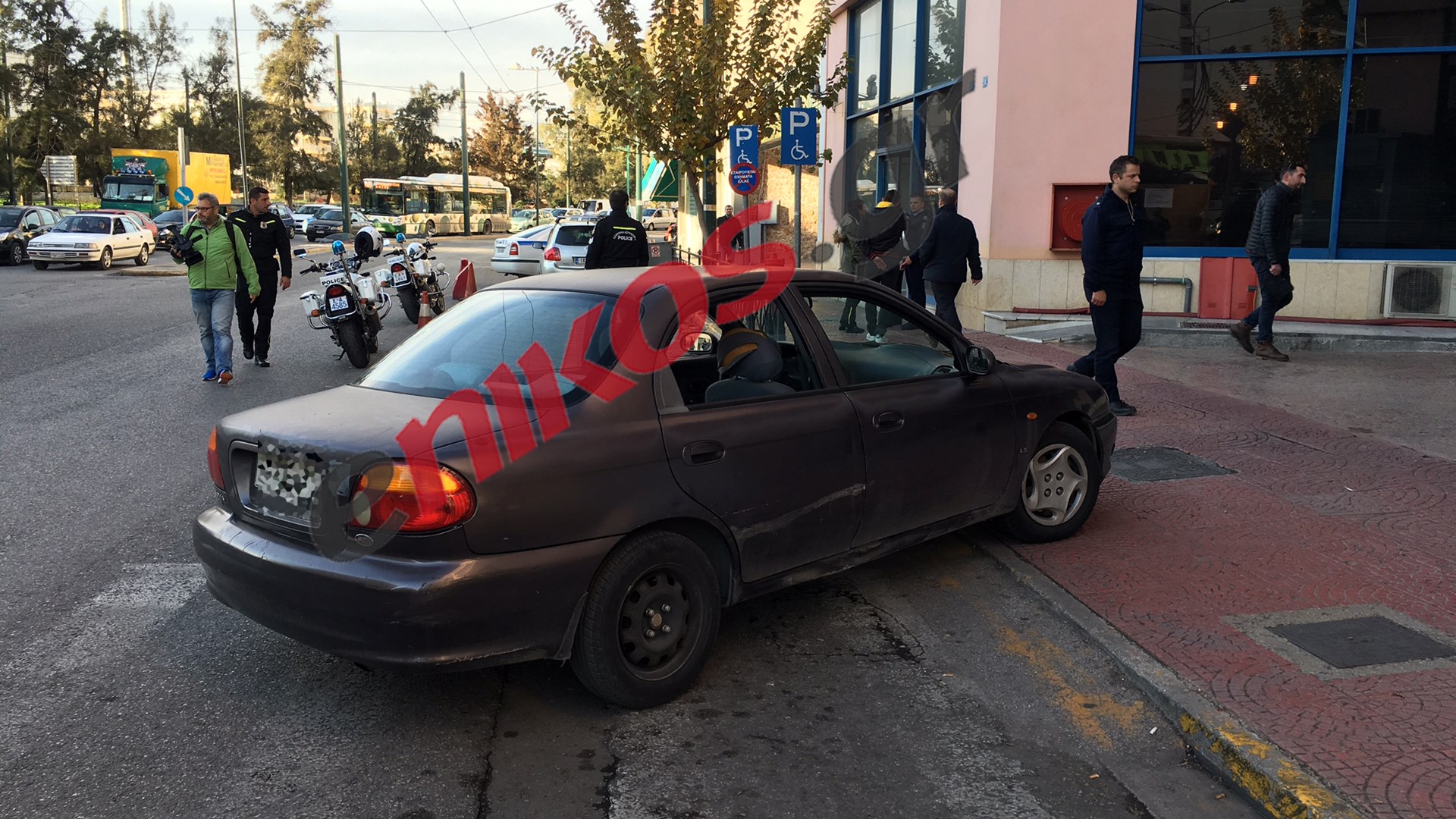 Αυτό είναι αυτοκίνητο της Ασφάλειας από το οποίο απέδρασε ο Γεωργιανός – ΦΩΤΟ