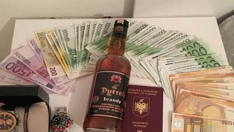 Επίδειξη πλούτου από τα πλουσιόπαιδα της Αλβανίας στο Instagram – ΦΩΤΟ