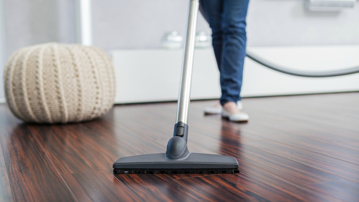 Επτά βήματα για να καθαρίσετε το σπίτι σας σε λιγότερο από 30 λεπτά