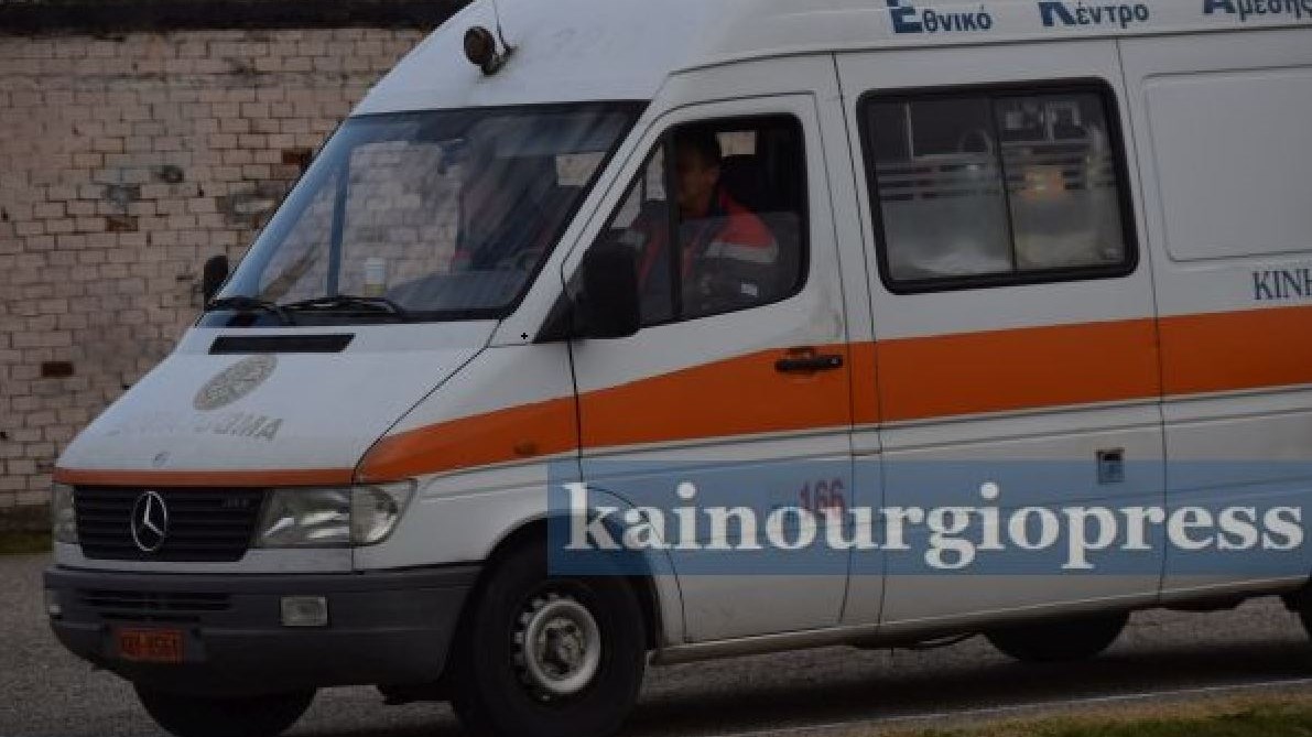 Τραγωδία σε ποδοσφαιρικό αγώνα στο Αγρίνιο – 57χρονος καταπλακώθηκε από συρόμενη πόρτα