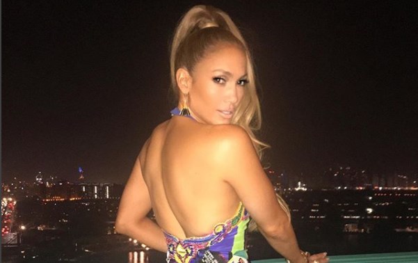 Η ΦΩΤΟ της εκρηκτικής Τζένιφερ Λόπεζ που πήρε… 858.314 like!