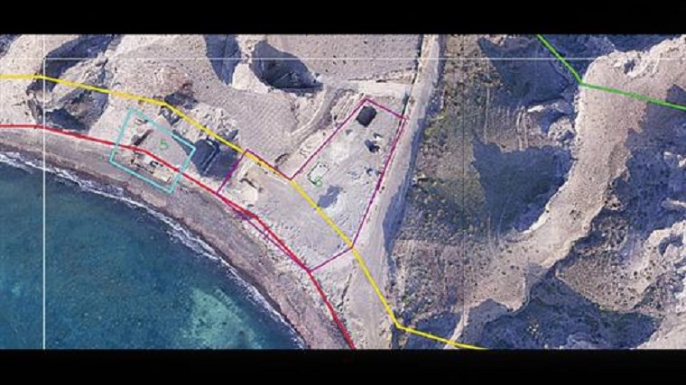 «Στη Σαντορίνη η αυθαιρεσία είναι σπορ»