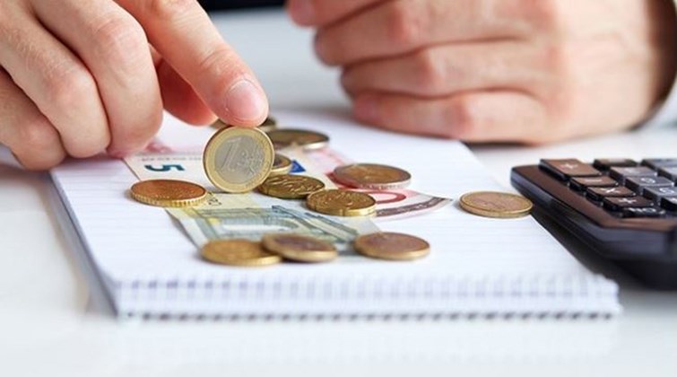 Υπουργείο Εργασίας: Σχέδιο για αποπληρωμή εισφορών σε περισσότερες δόσεις