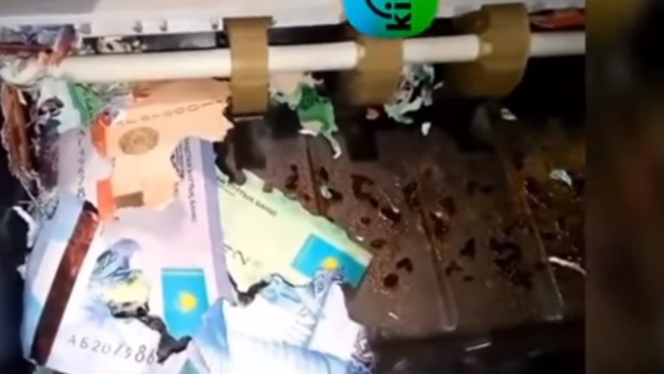 Ποντίκια μπήκαν σε ΑΤΜ και έφαγαν τα χαρτονομίσματα – ΒΙΝΤΕΟ