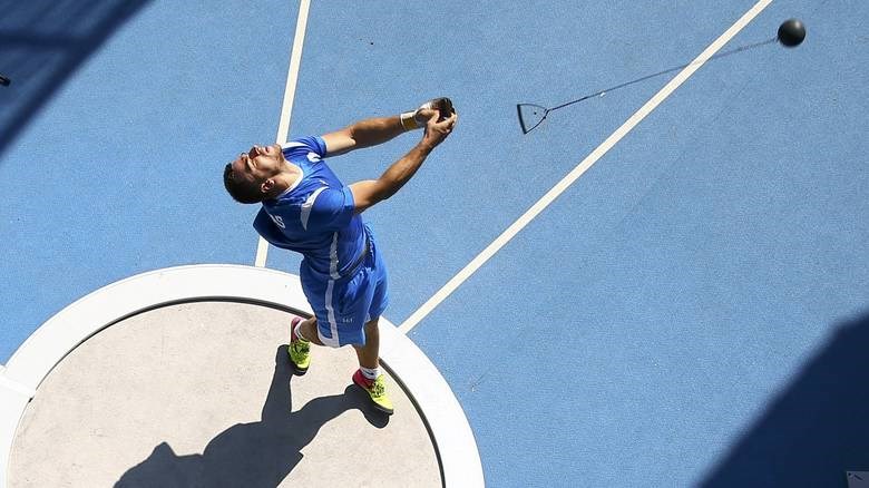 Φριχτό δυστύχημα στην Τσεχία: Κριτής σφυροβολίας σκοτώθηκε από λανθασμένη ρίψη