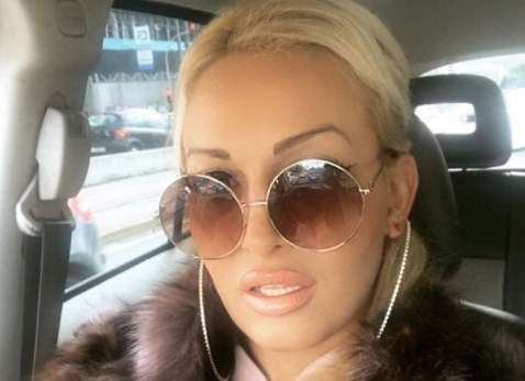 Αυτή είναι η λιμενικός που μηνύει αστυνομικό για ανάρτησή του στο Facebook- ΦΩΤΟ