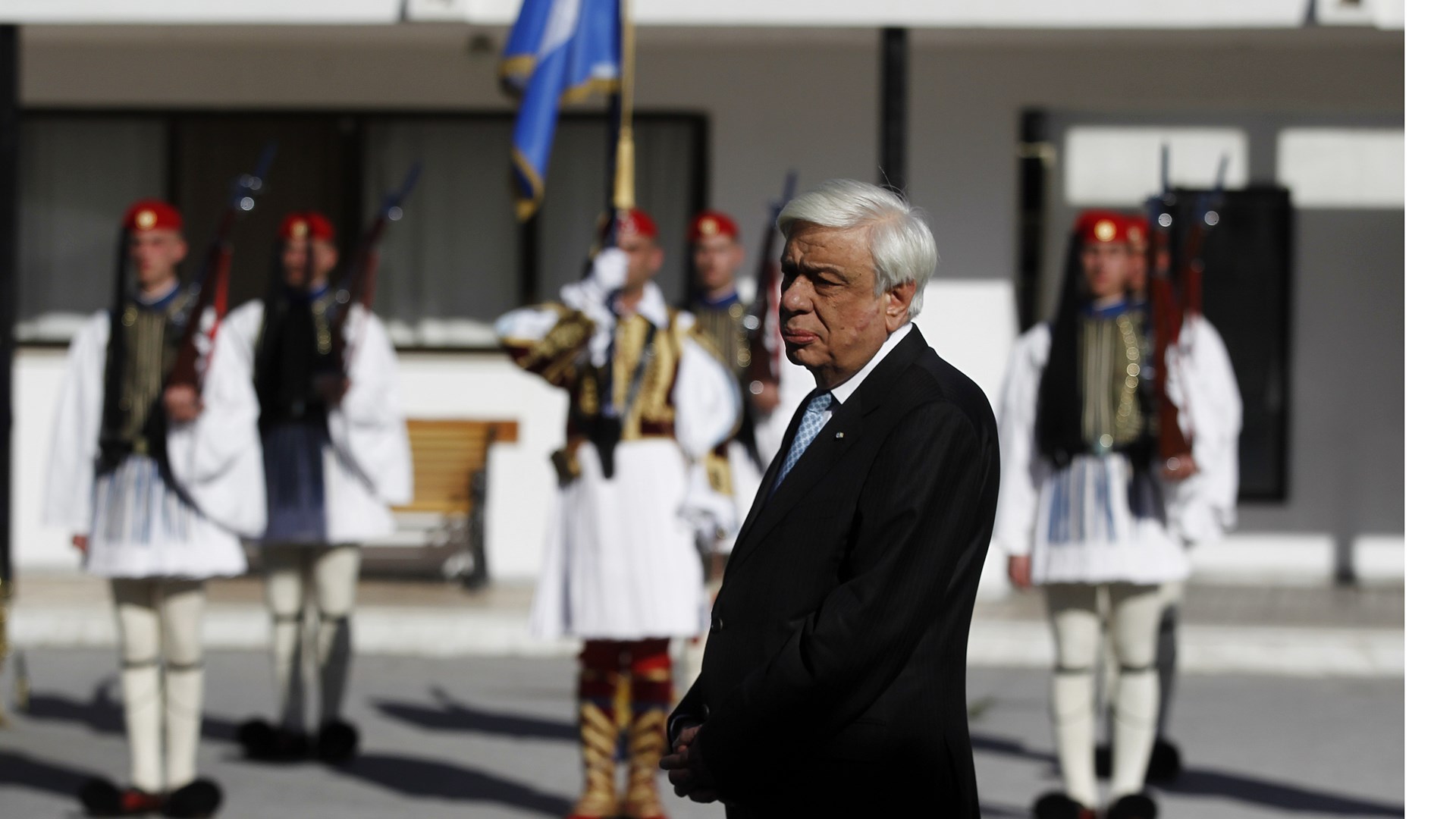 Ο Προκόπης Παυλόπουλος στην τελετή ανακήρυξης του Αγίου Γεωργίου «του Φουστανελά» σε προστάτη της Προεδρικής Φρουράς – ΦΩΤΟ
