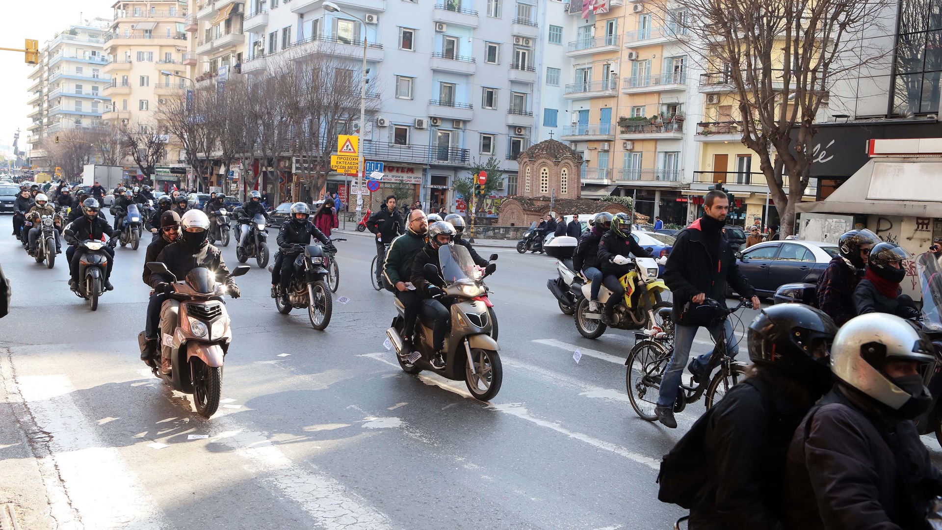 Μηχανοκίνητη πορεία στη Θεσσαλονίκη κατά του συλλαλητηρίου για τη Μακεδονία