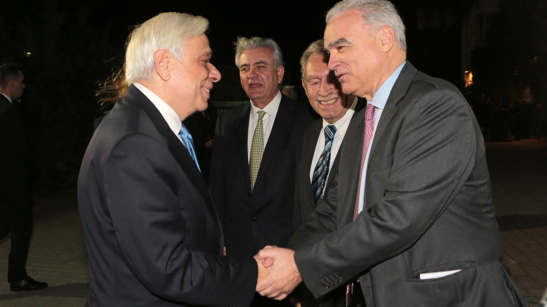 Παυλόπουλος: Η οικονομική πρόοδος πρέπει να επιδιωχθεί με τον προσήκοντα σεβασμό στα δικαιώματα των εργαζομένων