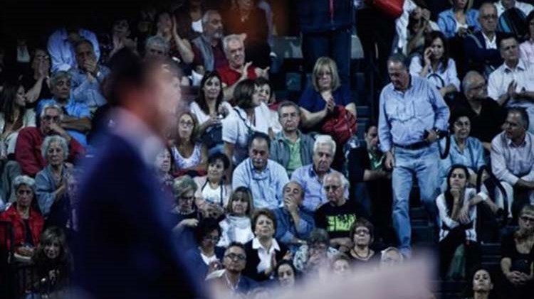 Εκλογές στο τέλος της τετραετίας και εθνικό σχέδιο μεταρρυθμίσεων ζητάει η “Πλατφόρμα 2010” του ΣΥΡΙΖΑ