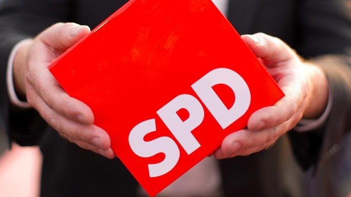 “Ναι” του SPD για κυβέρνηση συνεργασίας με τη Μέρκελ
