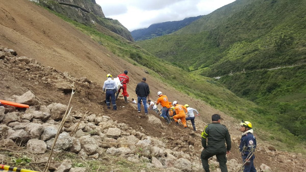 Κολομβία: Λεωφορείο παρασύρθηκε από κατολισθήσεις – 13 άνθρωποι έχασαν τη ζωή τους – ΦΩΤΟ – ΒΙΝΤΕΟ