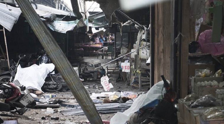 Τρεις νεκροί σε έκρηξη βόμβας σε αγορά στη νότια Ταϊλάνδη