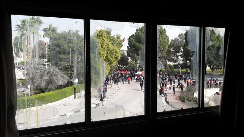 Επίθεση Τουρκοκυπρίων εθνικιστών σε γραφεία εφημερίδας στα κατεχόμενα-  ΦΩΤΟ