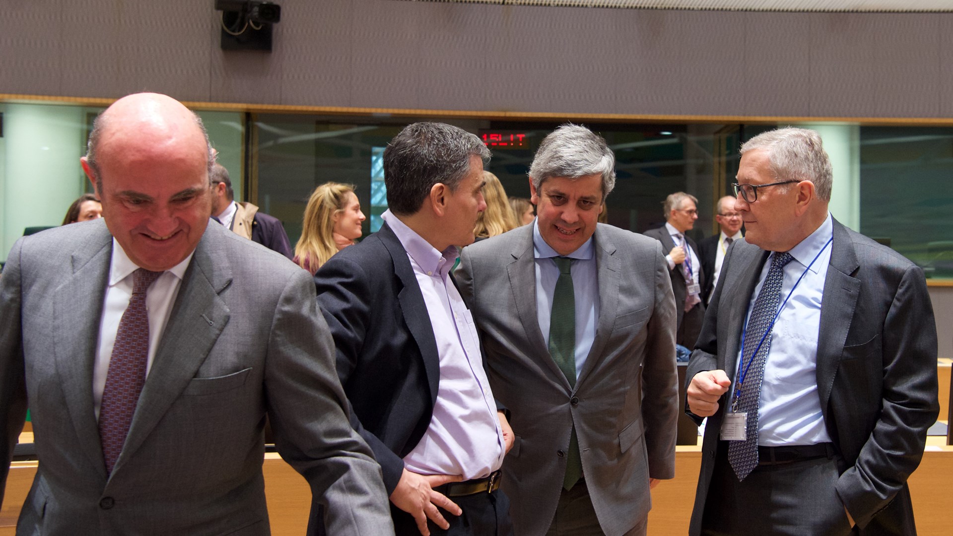 Eurogroup: Πράσινο φως για την εκταμίευση της δόσης των 6,7 δις