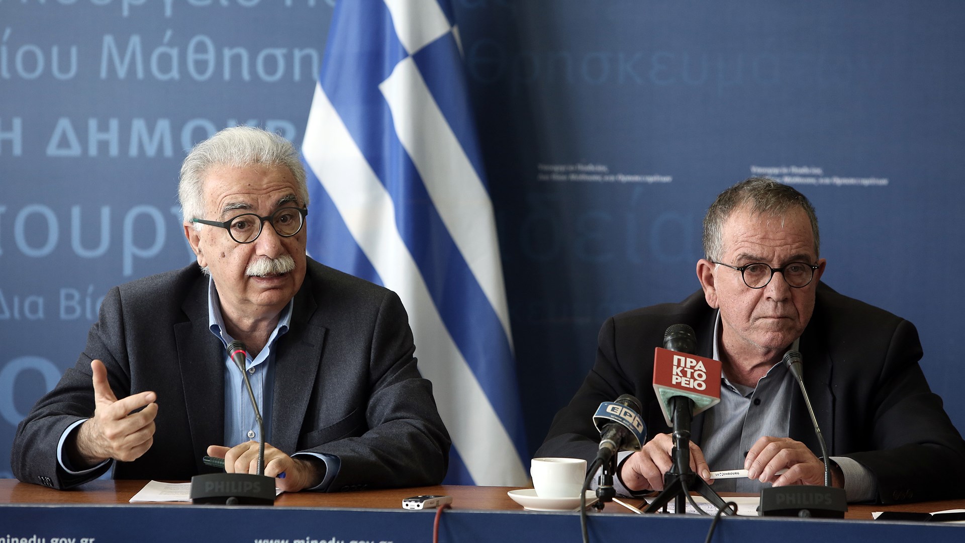 Γαβρόγλου και Μουζάλας ανακοίνωσαν πρόγραμμα εκμάθησης ελληνικών και αγγλικών για 5.000 μετανάστες
