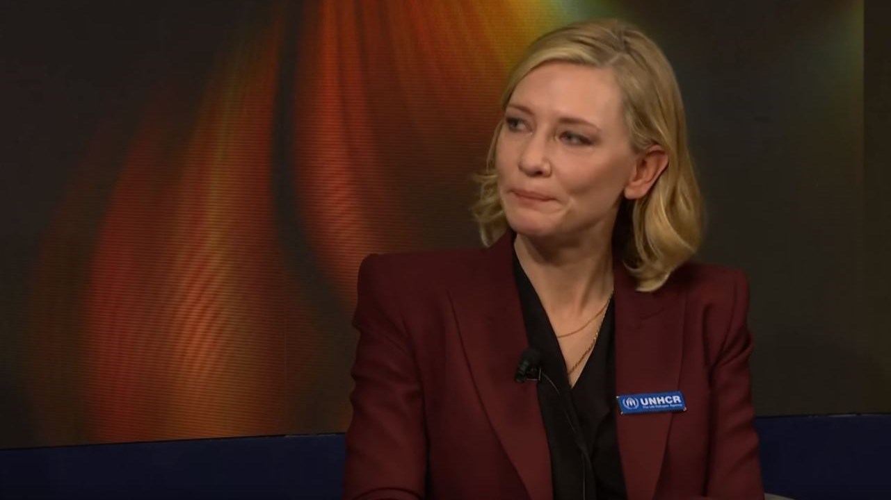 «Λύγισε» η Κέιτ Μπλάνσετ στο Νταβός – Η συγκλονιστική ομιλίας της για τους πρόσφυγες