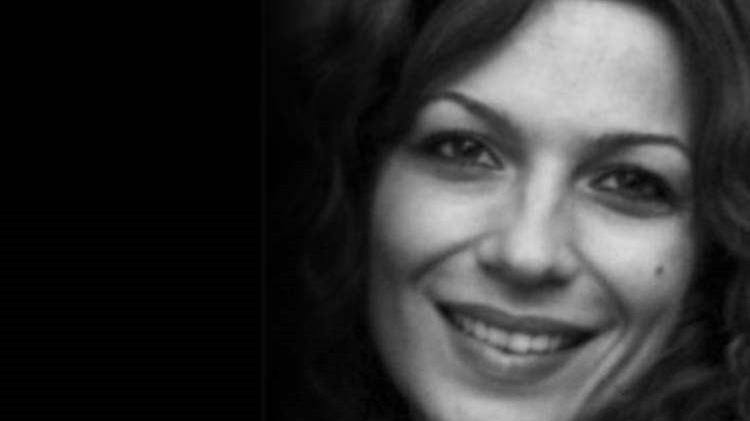 Ο αγώνας της οικογένειας της Ελληνίδας ζωγράφου, που βρέθηκε νεκρή στο Λονγκ Άιλαντ, να ταφεί στην πατρίδα της