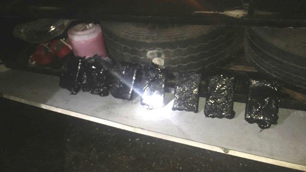 Συνελήφθη οδηγός φορτηγού με σχεδόν 8 κιλά κοκαΐνης – ΦΩΤΟ