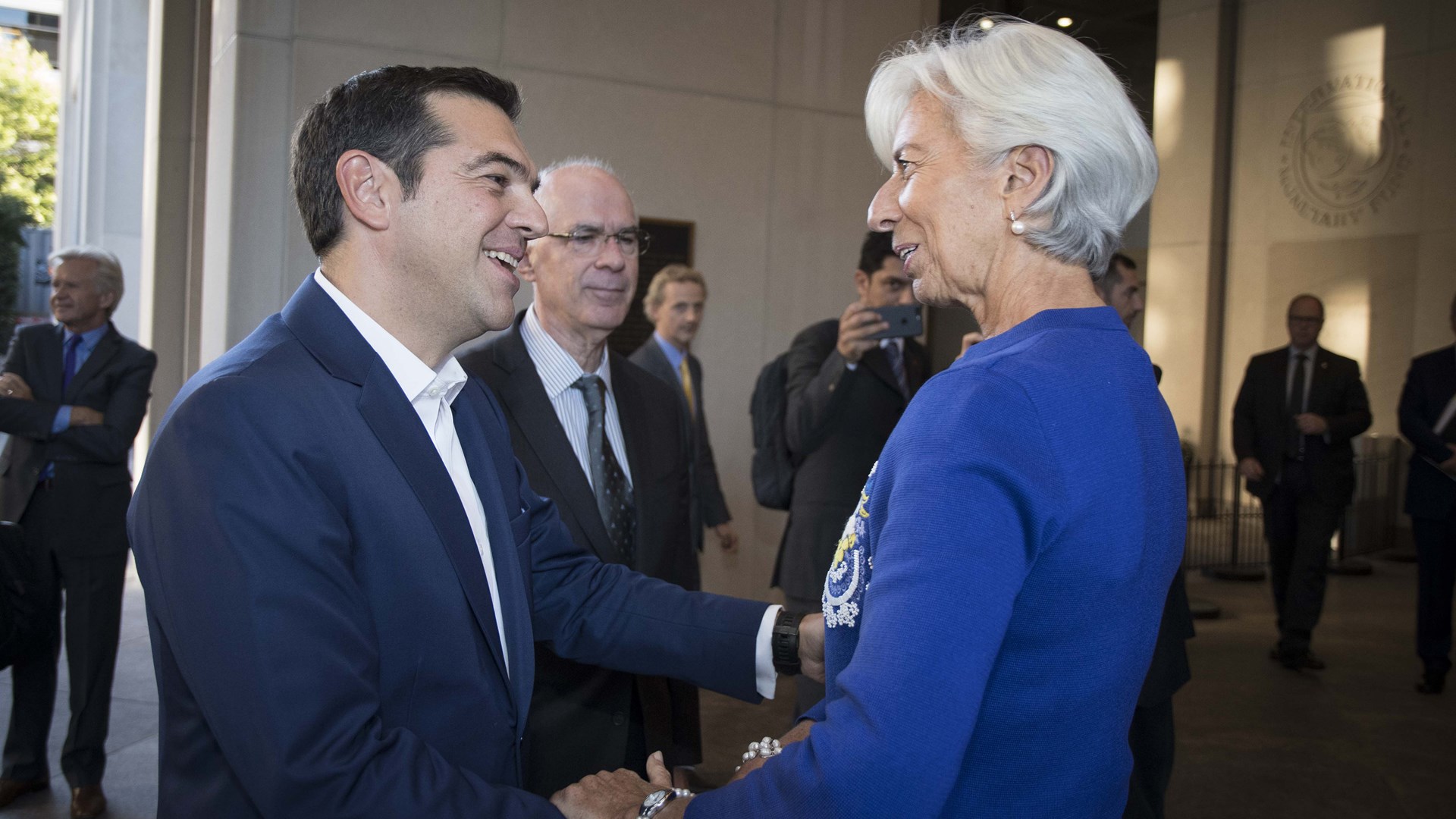 Σε εξέλιξη η συνάντηση Τσίπρα – Λαγκάρντ