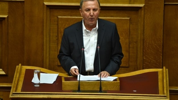 Βουλευτής ΣΥΡΙΖΑ για Καμμένο: Δεν μπορεί ο υπουργός Εθνικής Άμυνας να στηρίζει άλλη γραμμή από αυτή της κυβέρνησης  – ΒΙΝΤΕΟ