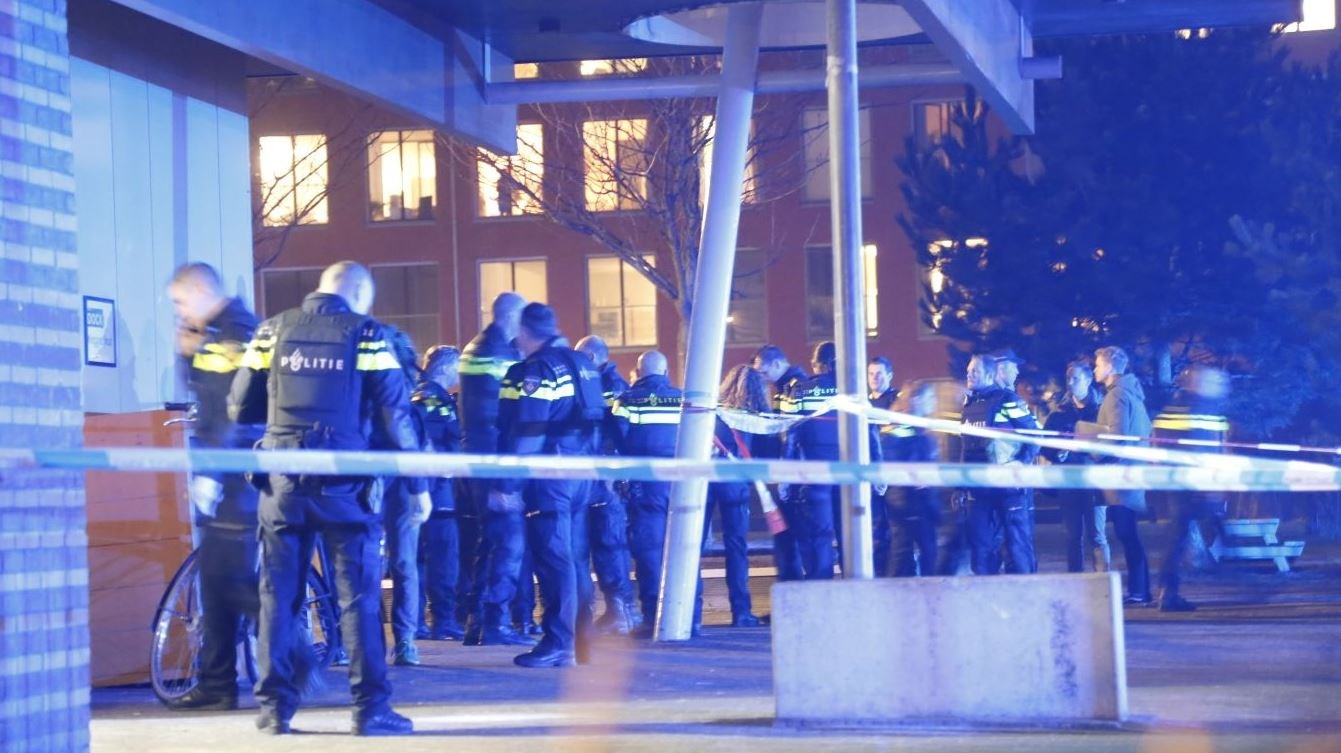 Πυροβολισμοί στο Άμστερνταμ: Ένας νεκρός και δύο τραυματίες – Οι πρώτες ΦΩΤΟ