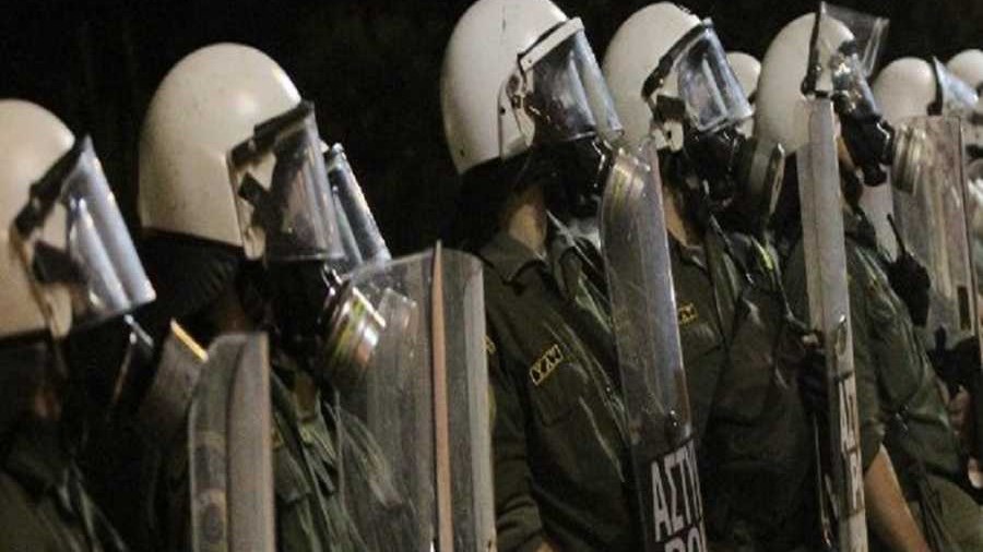 Επίθεση κατά αστυνομικών των ΜΑΤ στην Πατησίων