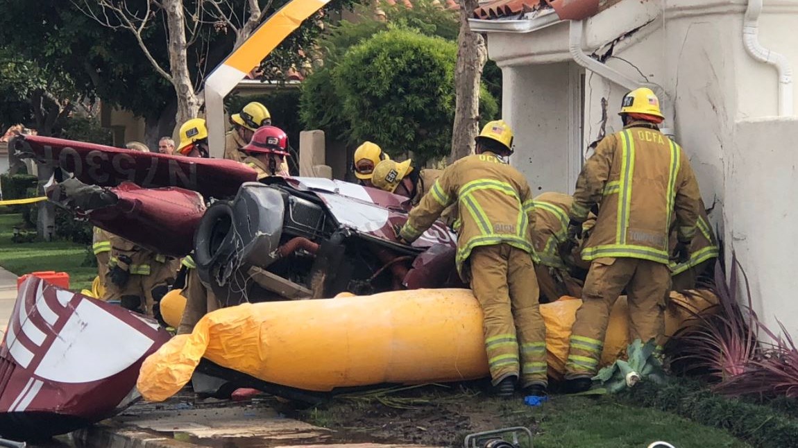 Πτώση ελικοπτέρου σε κατοικημένη περιοχή στην Καλιφόρνια – Αναφορές για 3 νεκρούς – ΤΩΡΑ