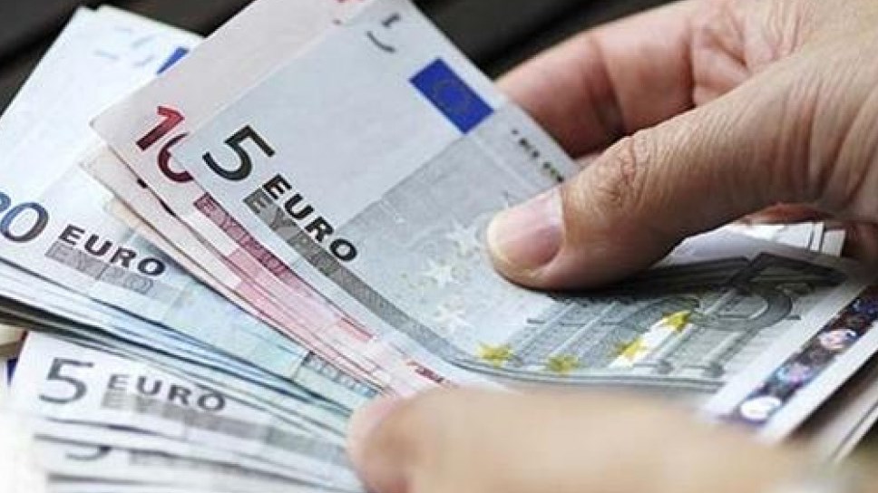 Γνωστή ηθοποιός ψώνιζε από τον “γιατρό της κόκας”- Ποιους “καίει” η τηλεφωνική του ατζέντα