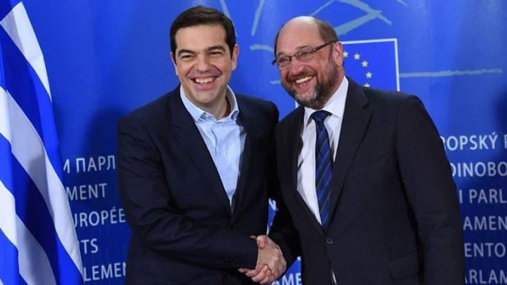 Handelsblatt: Ο Τσίπρας θέλει τον μεγάλο συνασπισμό στο Βερολίνο
