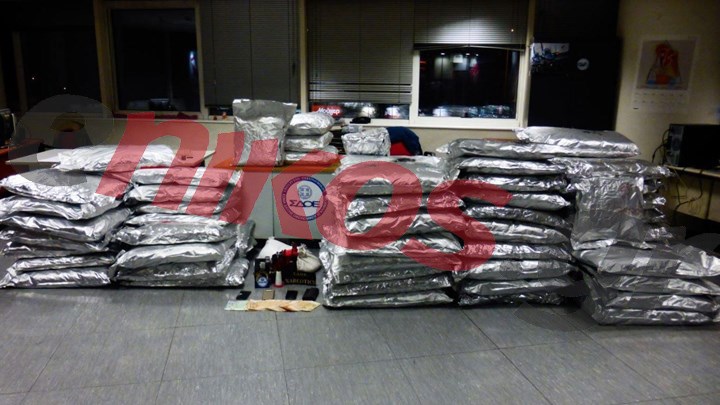 Ρύζι με κάνναβη μύρισε ο σκύλος “Rocky” του ΣΔΟΕ – Η αποθήκη στην Νέα Πέραμο και τα…4 εκατομμύρια ευρώ – ΦΩΤΟ – ΒΙΝΤΕΟ