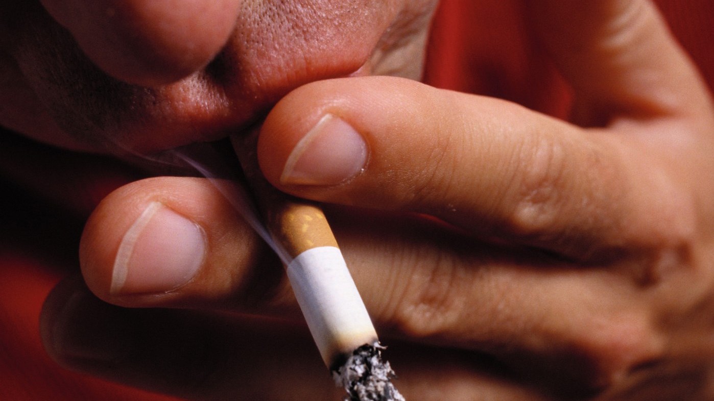 Πρόστιμα 1.500 ευρώ για όσους καπνίζουν με παιδί στο αυτοκίνητο – Ολόκληρη η εγκύκλιος