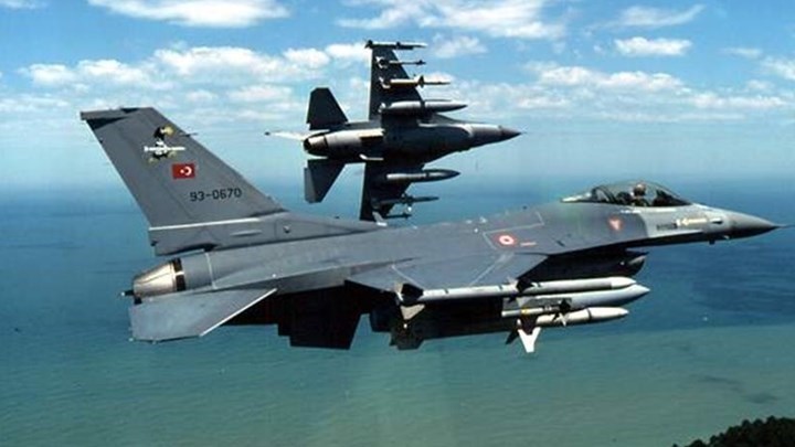 Μπαράζ τουρκικών παραβιάσεων και δύο εικονικές αερομαχίες ανήμερα της επετείου των Ιμίων
