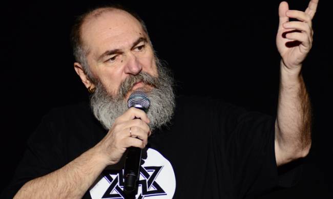 “Έφυγε” ο Τζίμης Πανούσης