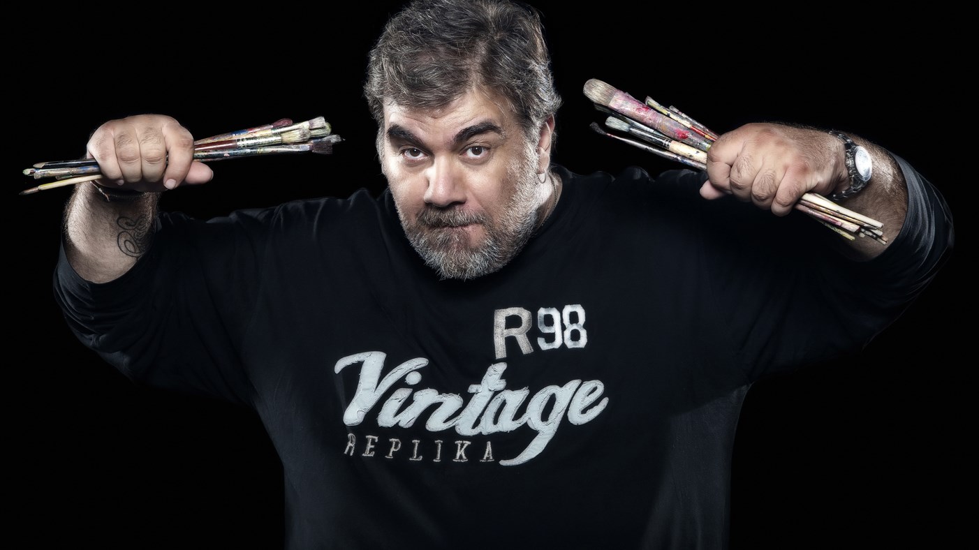 Ο Σταρόβας γίνεται…Γριά στις κατά Ρήγα «Εκκλησιάζουσες»