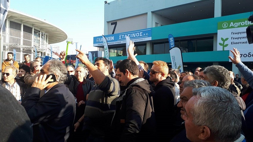 Οι αγρότες έκαναν τα δικά τους “εγκαίνια” στην 27η Agrotica Θεσσαλονίκης – ΒΙΝΤΕΟ – ΦΩΤΟ