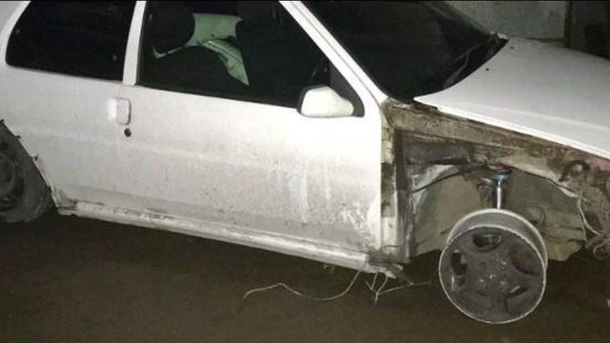 Η σακαράκα βγήκε… παγανιά – Δεν είχε λάστιχο, προφυλακτήρα και φτερό – ΦΩΤΟ