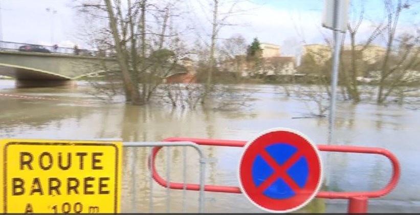 Συναγερμός στο Παρίσι – Ο Σηκουάνας φουσκώνει και απειλεί σπίτια – ΒΙΝΤΕΟ